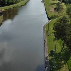 Wir ganz alleine auf dem Kanal unterhalb der Schleuse Rechicourt