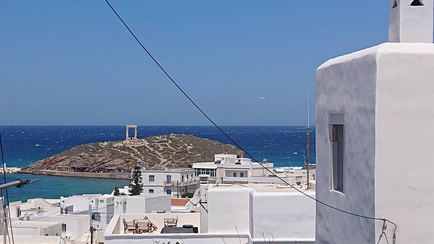 Looking down from Kastro with the Temple of Apollo in background