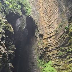 In der Grotte.