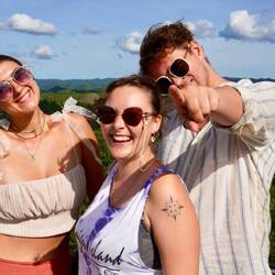 Liebe Grüße und geil dass du unseren Blog liest ❤️