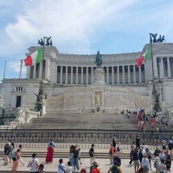 The full monument to Alexander The Great