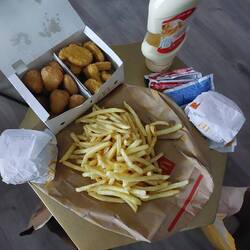 Essen. Einmal ungesund geht noch.