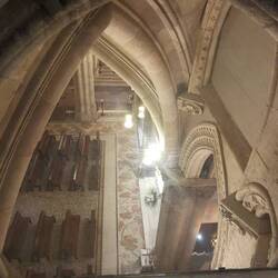 Die Krypta - hier liegt Gaudi begraben