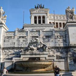 Monument to Vittorio Emanuele 11