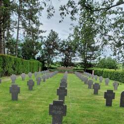 Deutscher Soldatenfriedhof- das bewegt mich immer wieder.