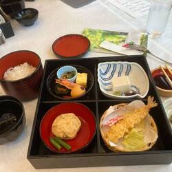 Lunch at Shozan Resort.