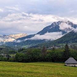 The sun finally peeps out to end the day