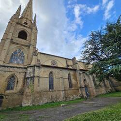 Église Notre-Dame-de-l'Assomption de Marciac (lens distortion!)