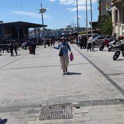 jedes büsi wo mir gseh hend, het natürli Fuetter überchu