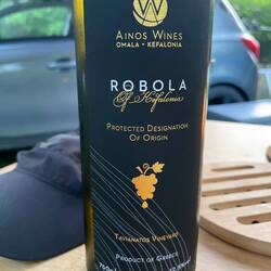 Selbstverständlich wird auf Kefalonia der örtliche Wein konsumiert