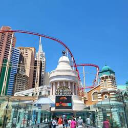 Die Achterbahn im NYNY funktioniert übrigens!