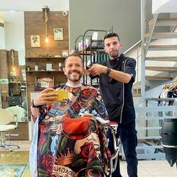 ... mir auch gleich die Haare schneiden lassen.