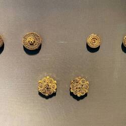 Etruskischer Goldschmuck in Größe von 2€ Stücken!