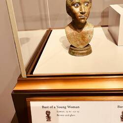 2000 Jahre alt und sehr ausdruckstark.