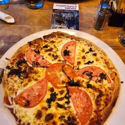 Pizza im St. Patricks Pub von Quebec