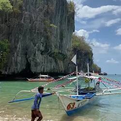 Unser Boot zu der Höhle