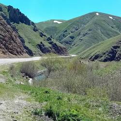 Entering the gorge