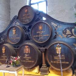 Fässer der königlichen Familie