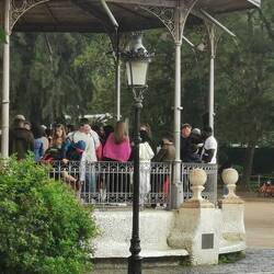 In die Pagode schaffe ich es mit dem schweren Rad nicht