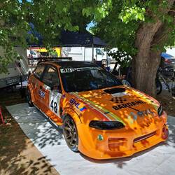 So settigi Autos hei Renne gha