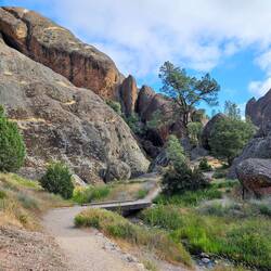 Heading to the Balconies Cliffs Trail