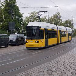 Hier gibt es noch eine Straßenbahn