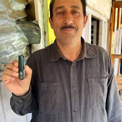 Showkat ist mir richtig ans Herz gewachsen. Ich hab ihm mein CH Offiziersmesser geschenkt.