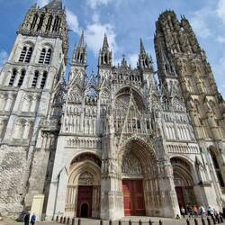 Kathedrale im Flamboyantgotik-Stil