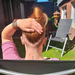 ...Schnapp, Haare ab!