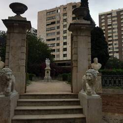 Hier im Hintergrund die Häuser, die für mich bis gestern Abend typisch Valencia waren