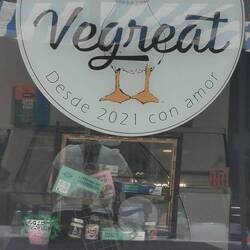 Obwohl - einen veganen Metzger gibt es in 'Köln-Mülheim' wohl nicht...