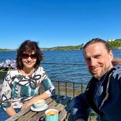 Helga und ich im Café Blockhusporten