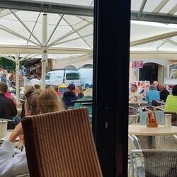 Bei dem Wetter heute waren wir froh drinnen einen Platz zu bekommen