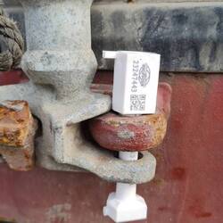 Plombe befestigt ... fertig!