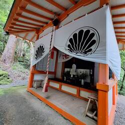 Our favorite temple where we sat for a 10-min meditation