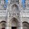 Portal ist wirklich gewaltig (war lange Zeit die höchste Kirche in Europa)