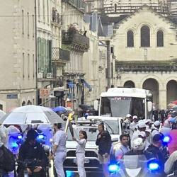 Transfer of the flame for the next part of the relay