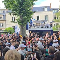 After an hour being relayed and travelling around perigueux