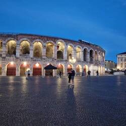 Arena di Verona zur blauen Stunde