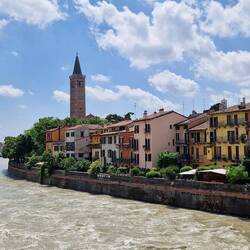 Auf der Ponte Pietra