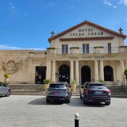 Auch Julius Cäsar hat hier eine Bleibe