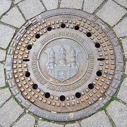 Gullideckel mit Stadtwappen