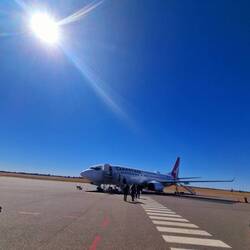 den kleonsten Flughafen den ich je gesehen habe, mit nur einem Flugzeug am Start
