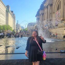 We thought this fountain at the front of the met was from Friends. It wasn't but still so cool.