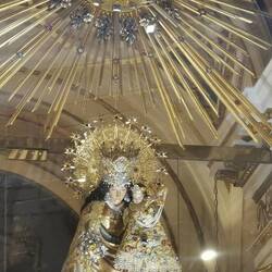 Hier also die Madonna, deren Hand gestern so viele küssen wollten