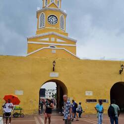 Torres del reloj - der Uhrenturm