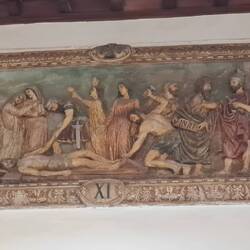 ... riesigen in Stein gemeißelt Kreuzwegstationen.