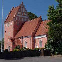 Hellste der rosa Kirchen auf Falster