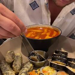 Ihm hat's geschmeckt (die Suppe war aber komisch)