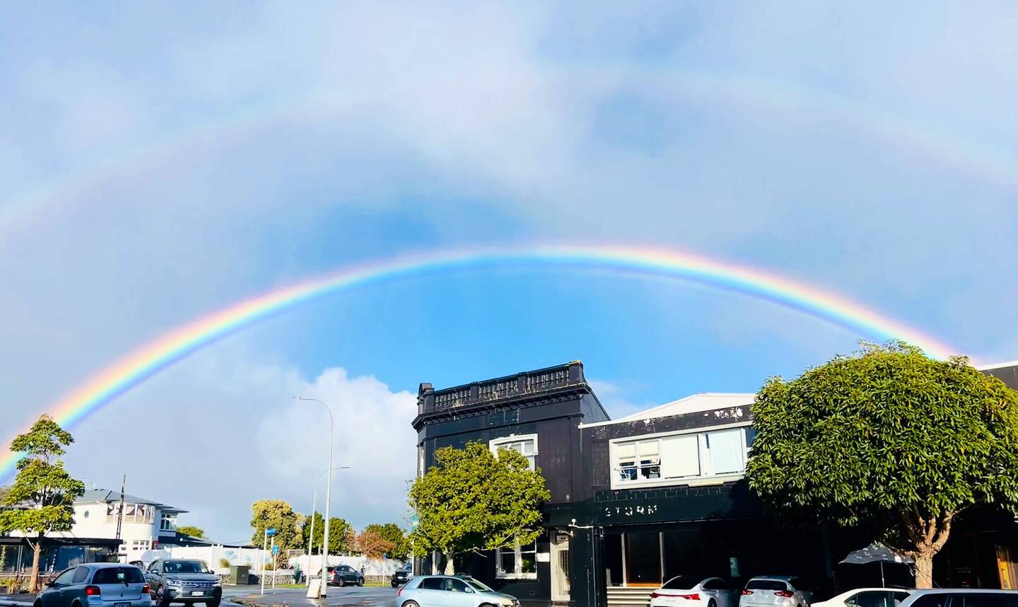 rain and sun alternate 🌈